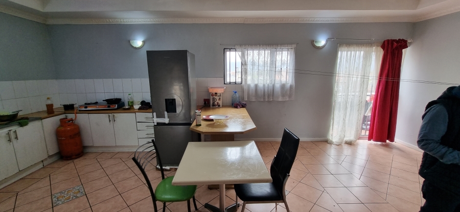 To Let commercial Property for Rent in Grassy Park Western Cape